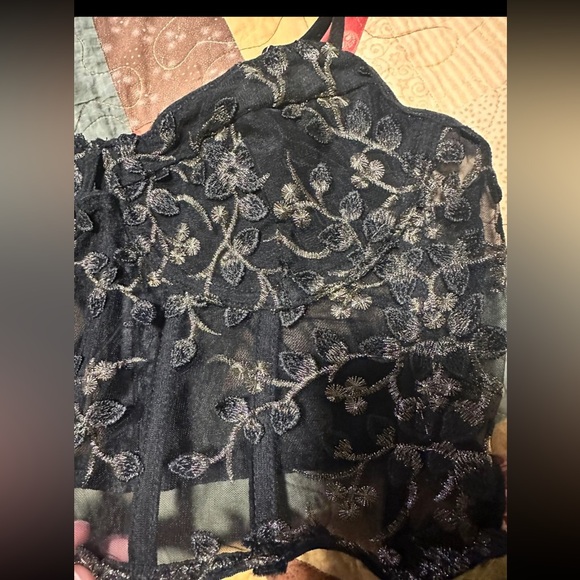 CUTE Bralette/Bustier Top - Picture 4 of 5